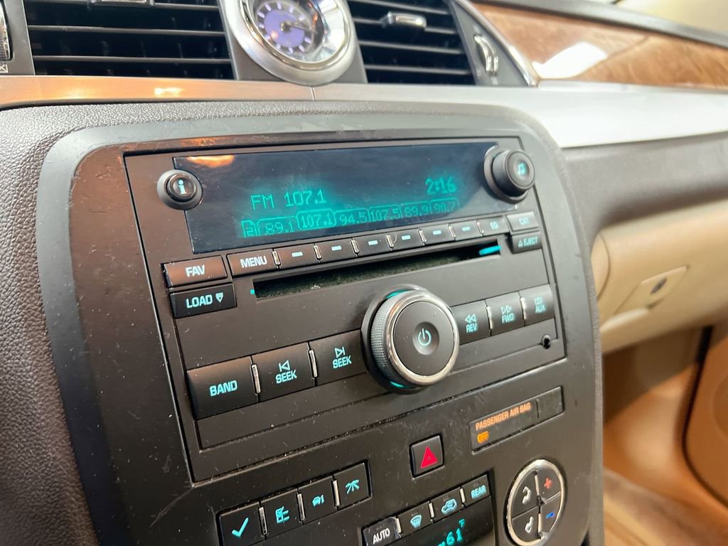 Used 2008 Buick Enclave CXL w/ Entertainment Package #1 AWD/4WD image 14