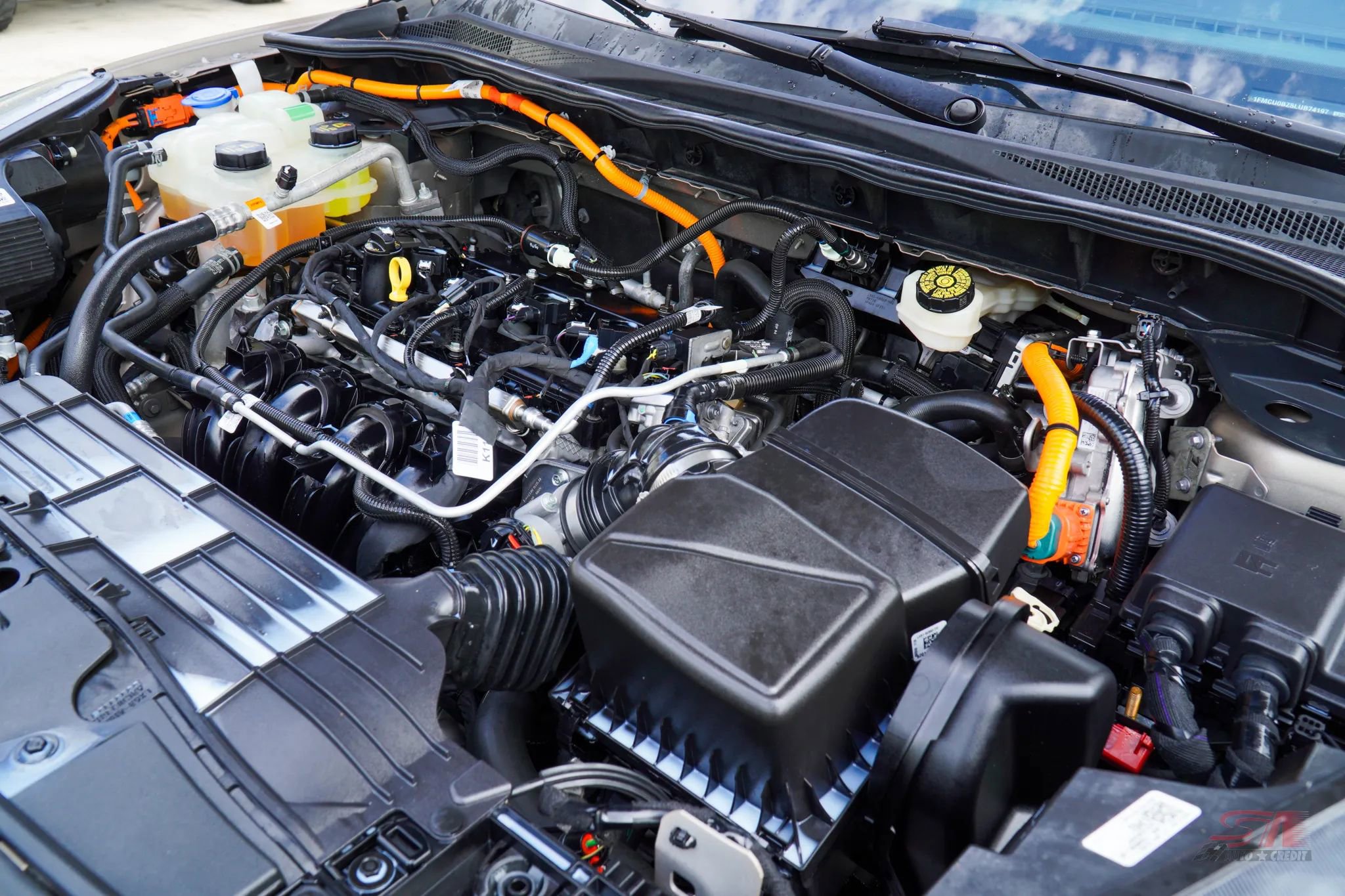 Used 2020 Ford Escape SE Sport image 10