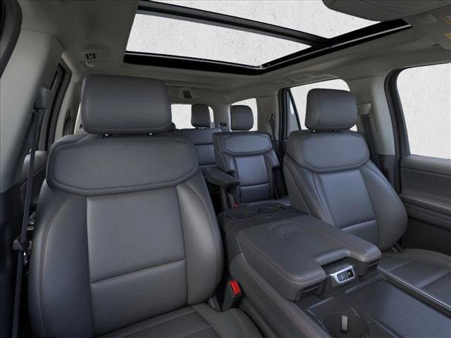 New 2025 Ford Expedition Active image 10