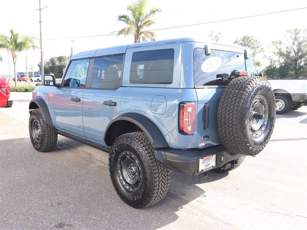 New 2025 Ford Bronco Badlands image 11