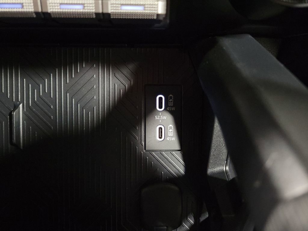 Used 2024 Toyota Tacoma TRD Sport image 16