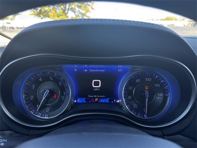 Certified 2022 Chrysler 300 Touring image 22