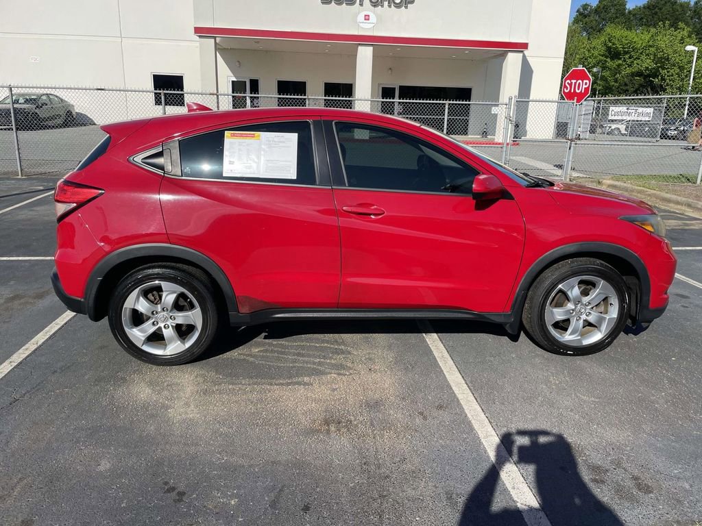 Used 2016 Honda HR-V LX image 10