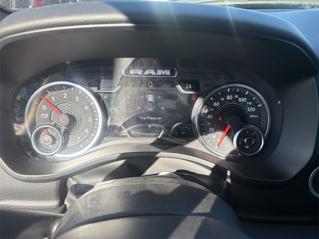 New 2026 RAM 1500 4x4 Crew Cab image 25