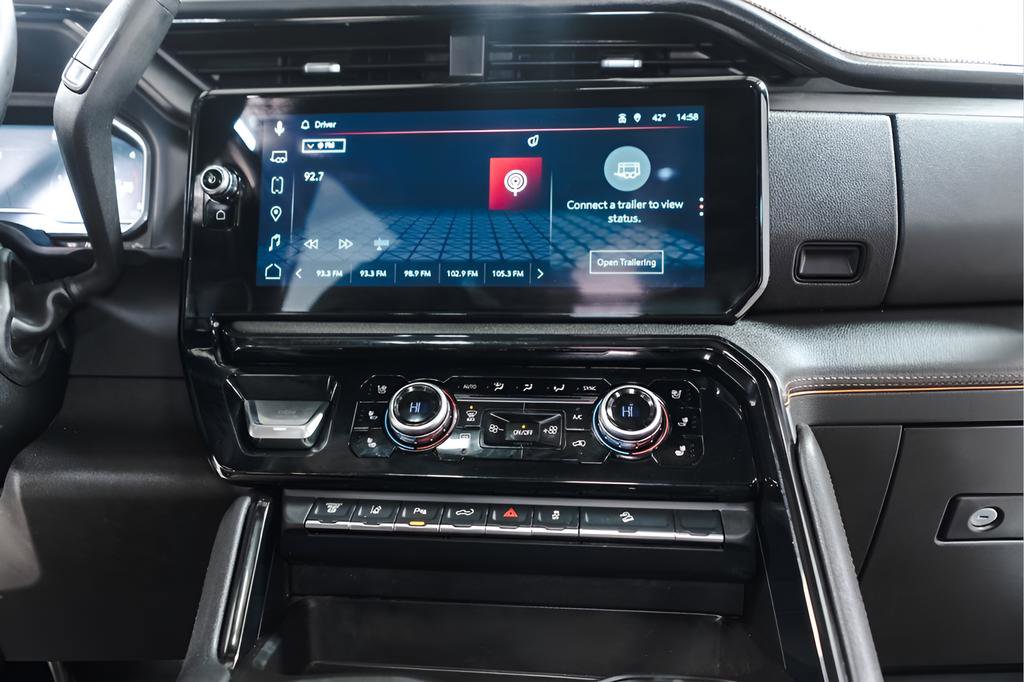 Used 2025 GMC Sierra 2500 AT4 w/ AT4 Premium Plus Package image 13