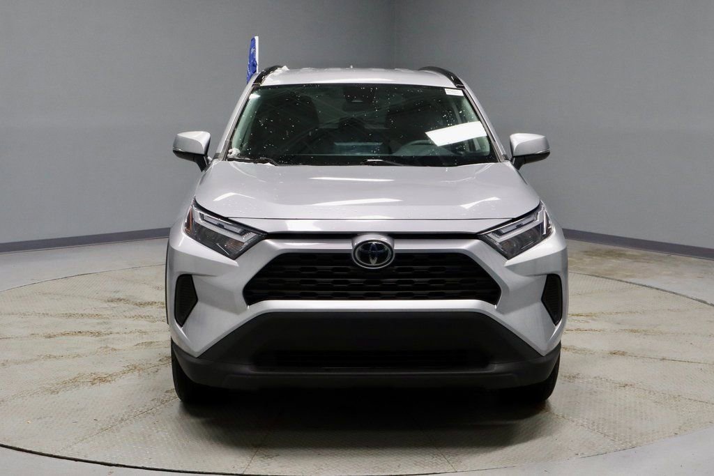Used 2025 Toyota RAV4 XLE image 6