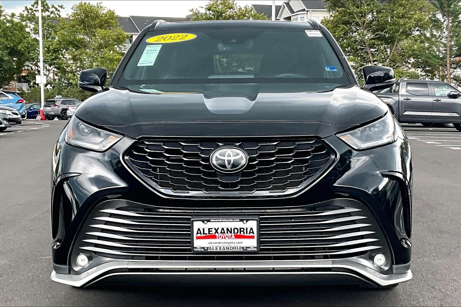 Used 2022 Toyota Highlander XSE AWD/4WD image 3