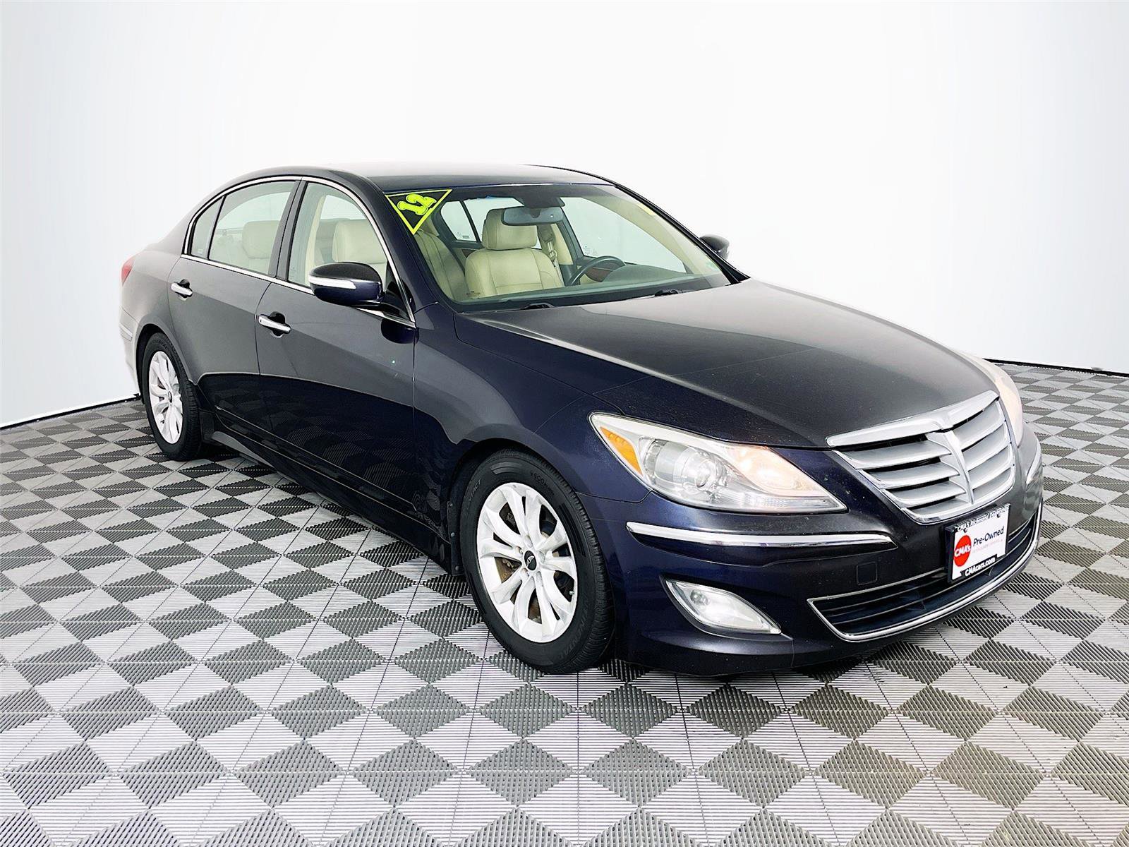 Used 2012 Hyundai Genesis 3.8 image 1