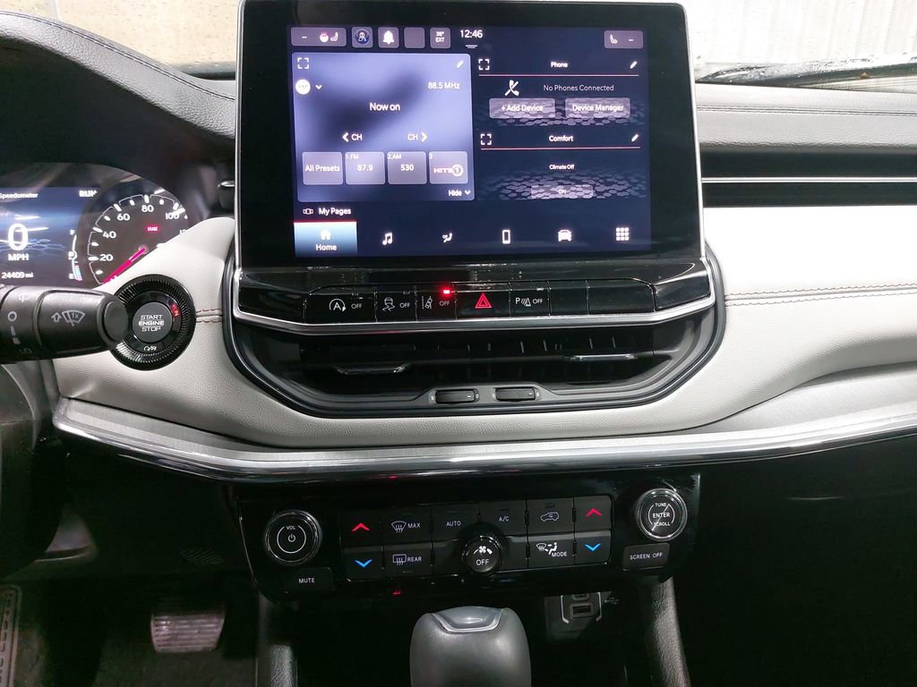 Used 2024 Jeep Compass Limited image 19