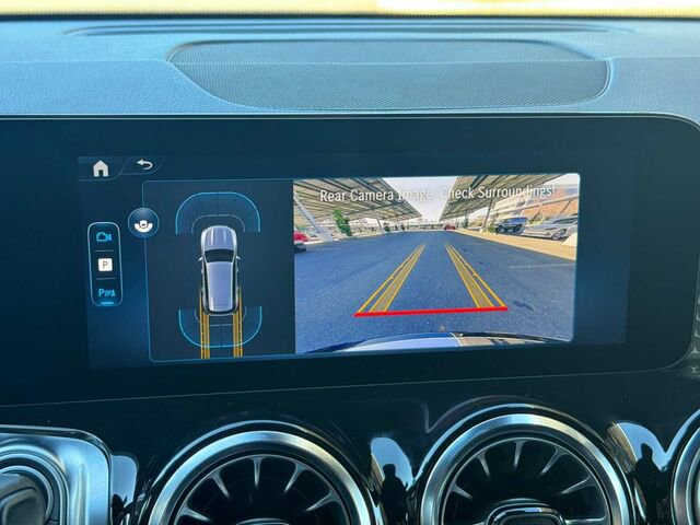 Used 2025 Mercedes-Benz GLB 250 image 25