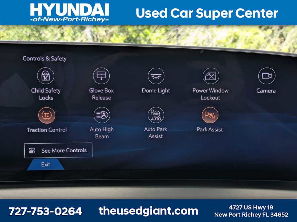 Used 2024 Cadillac Lyriq Luxury RWD image 28