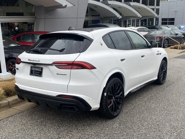 New 2025 Maserati Grecale Trofeo image 5