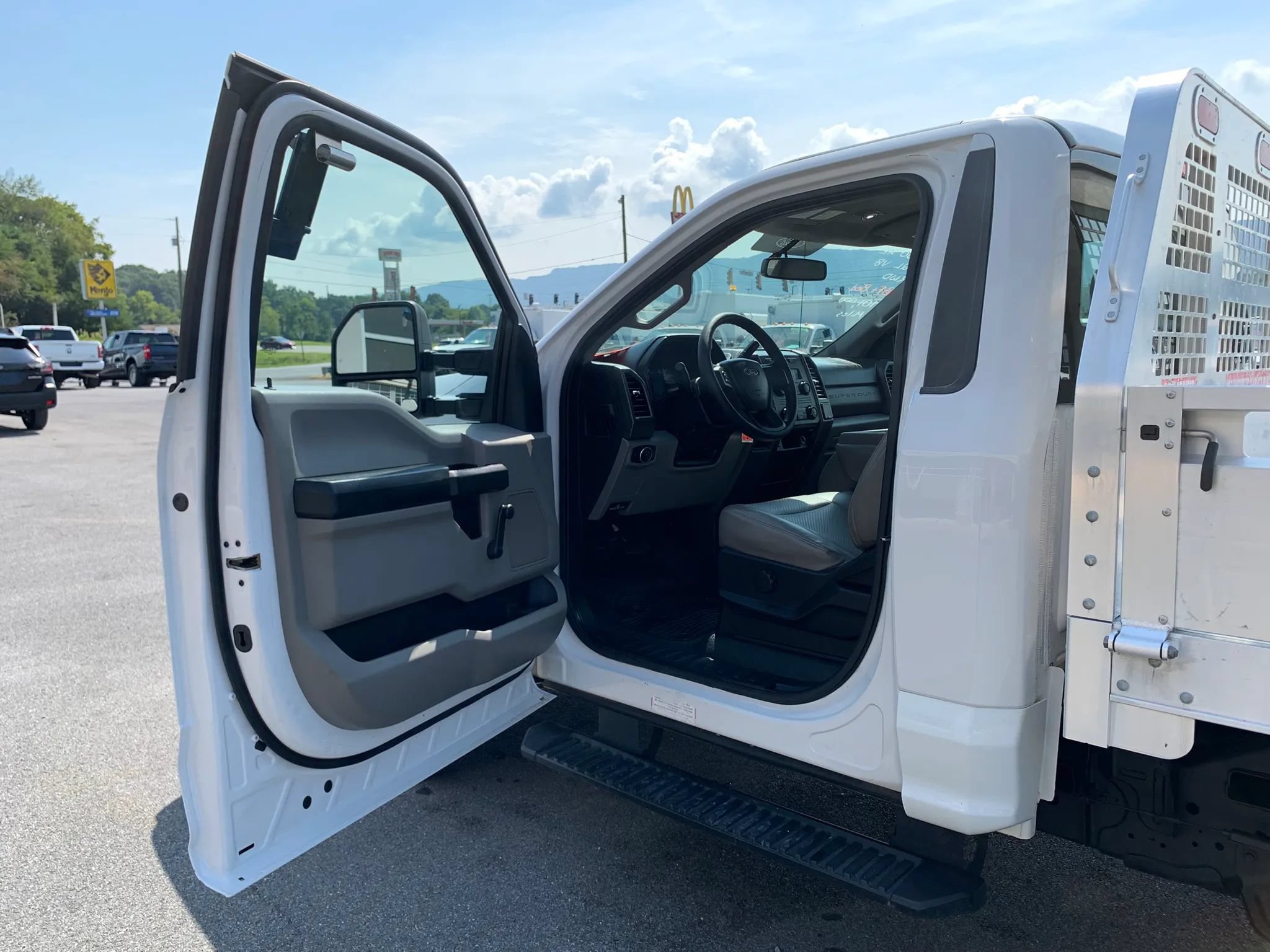 Used 2019 Ford F250 XL RWD image 8