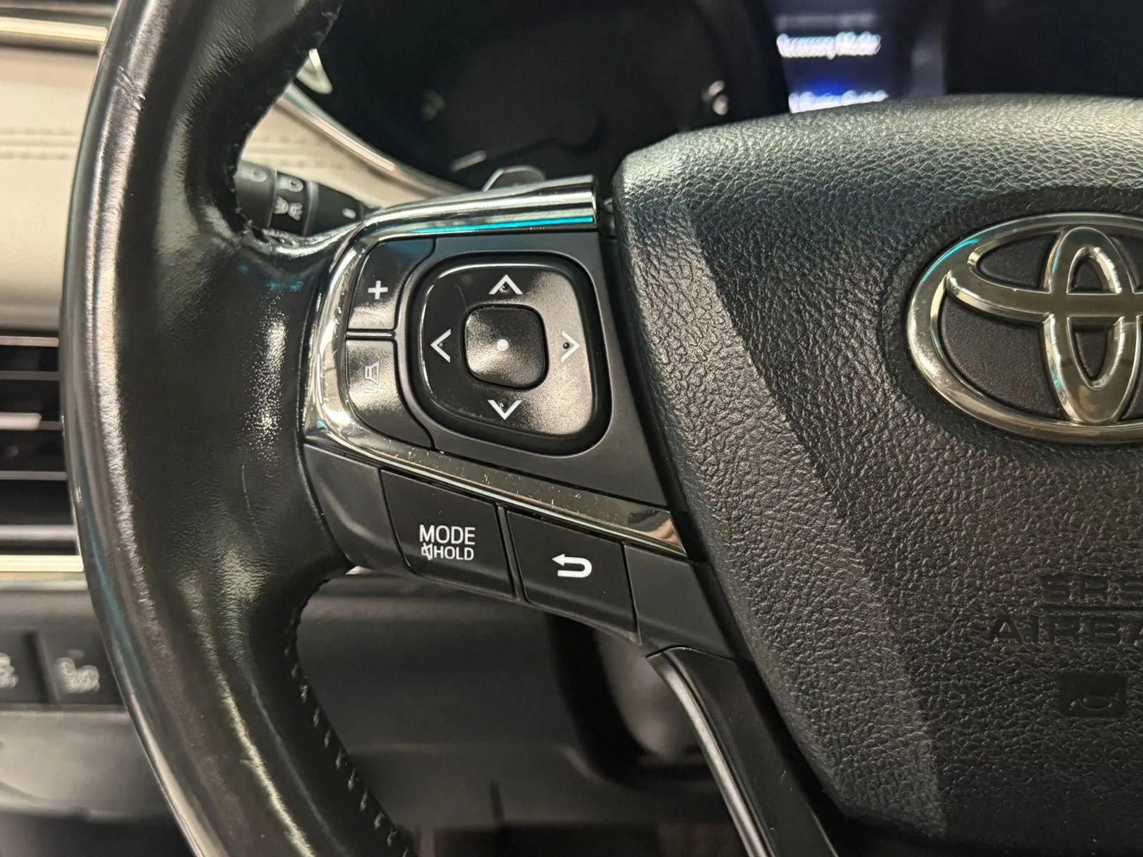 Used 2013 Toyota Avalon XLE Touring image 29