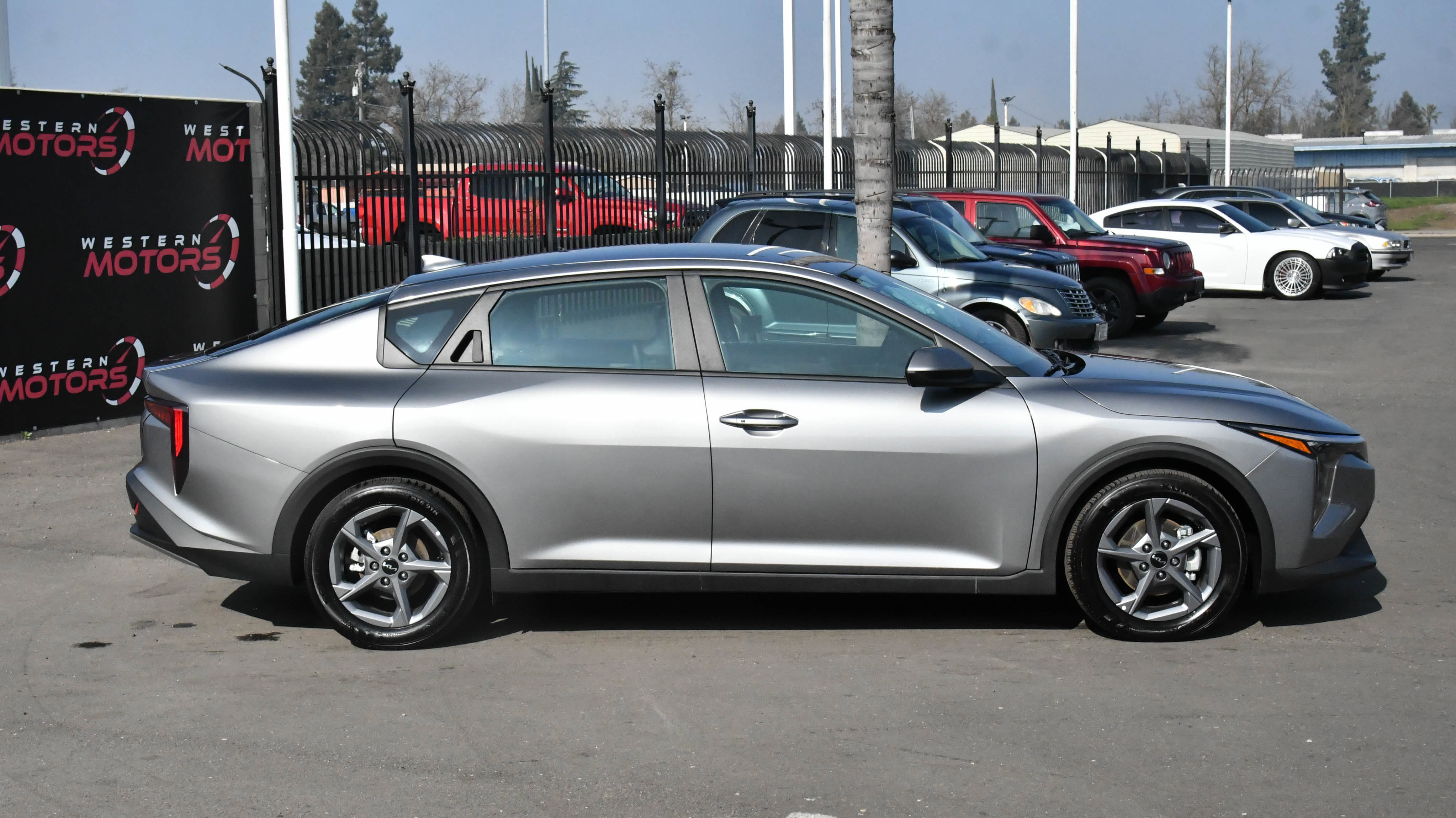 Used 2025 Kia K4 LXS image 9