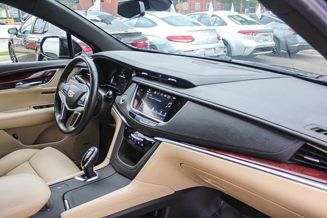 Used 2018 Cadillac XT5 Luxury w/ Driver Awareness Package image 22