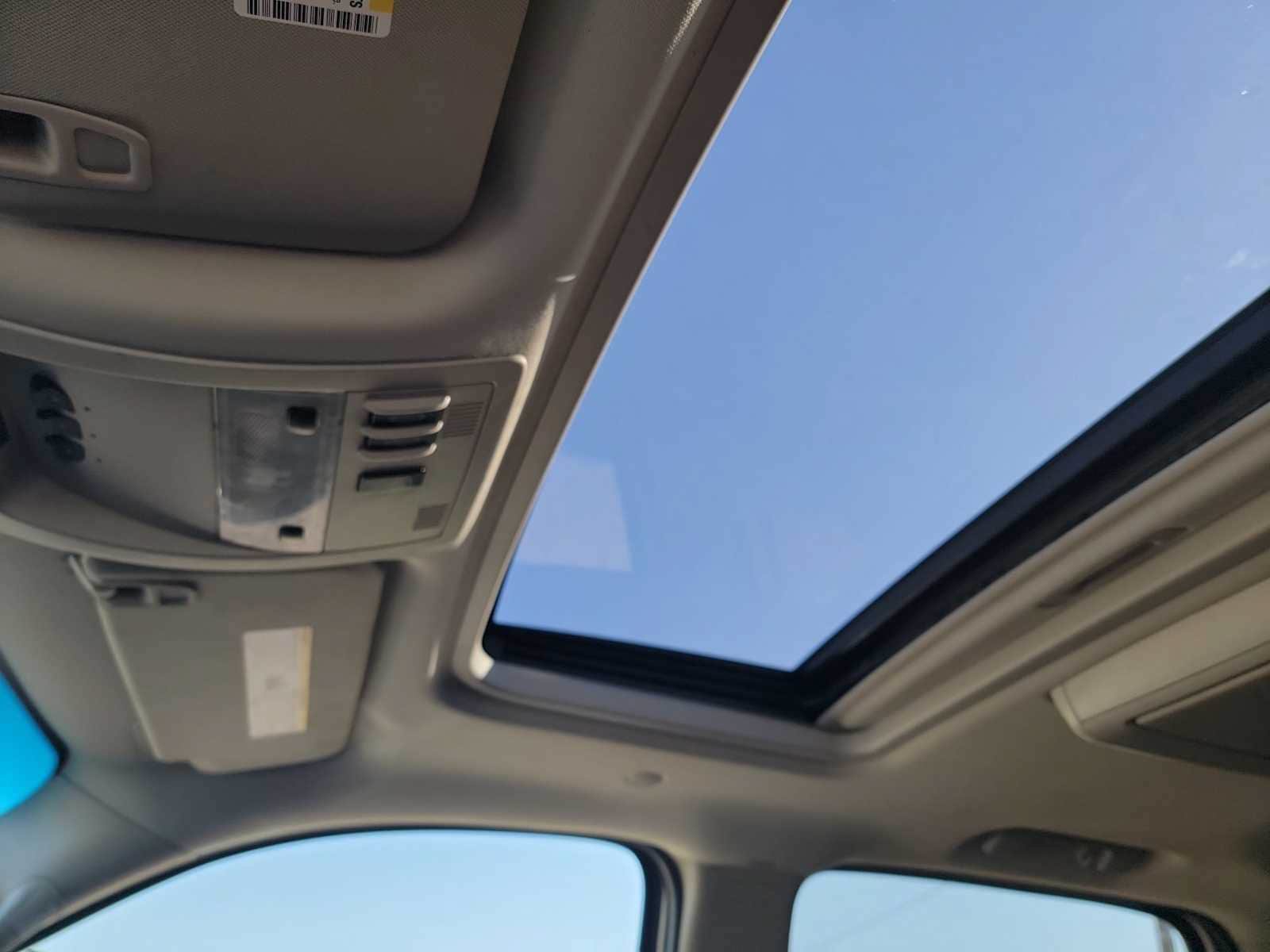 Used 2012 GMC Yukon XL Denali AWD/4WD image 22