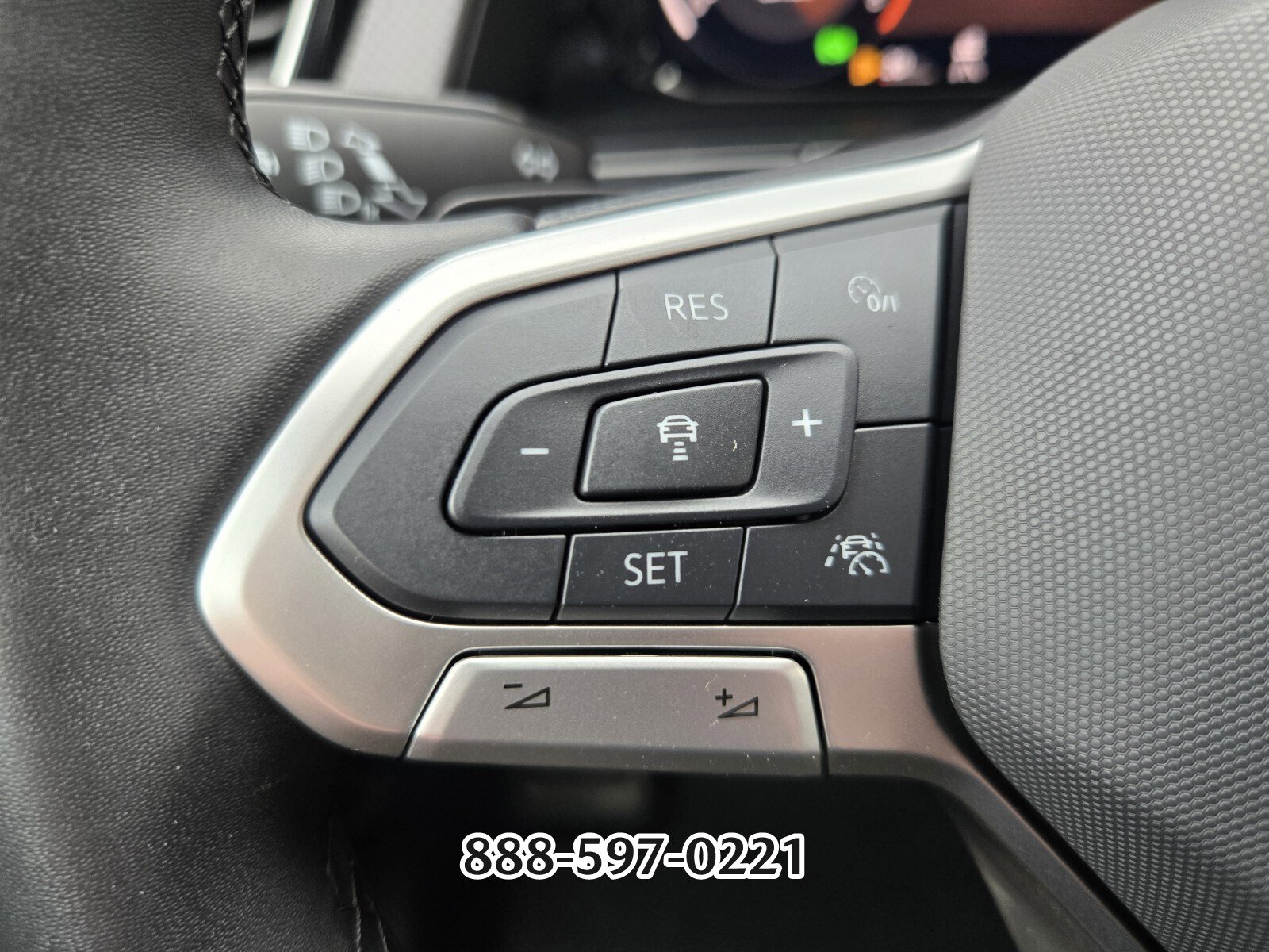 Certified 2025 Volkswagen Atlas Peak Edition SE image 28