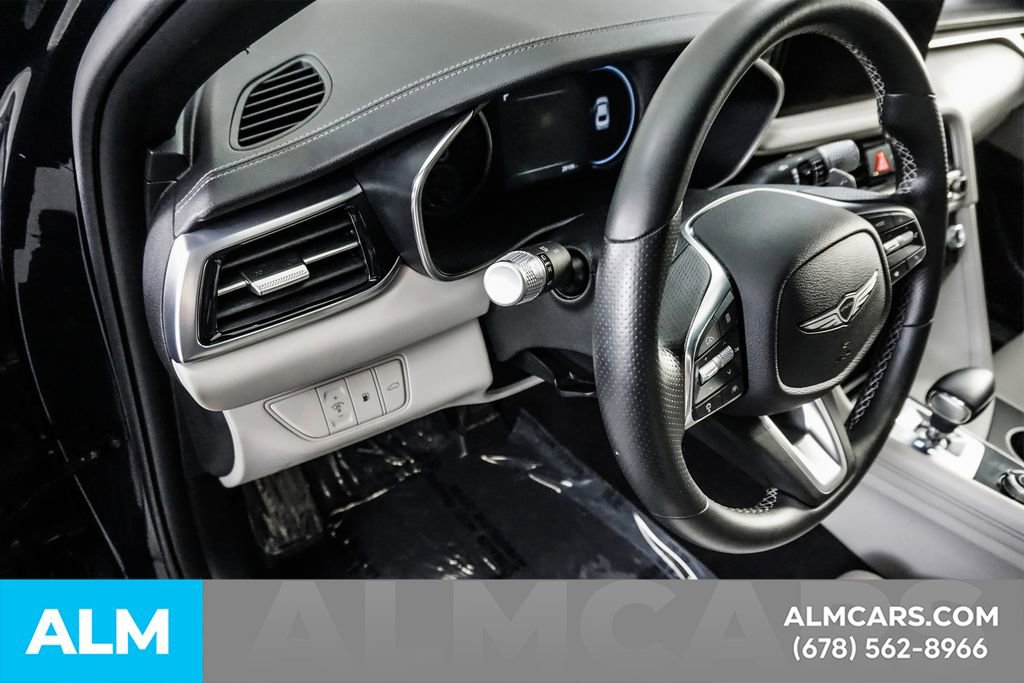Used 2025 Genesis G70 2.5T RWD image 32
