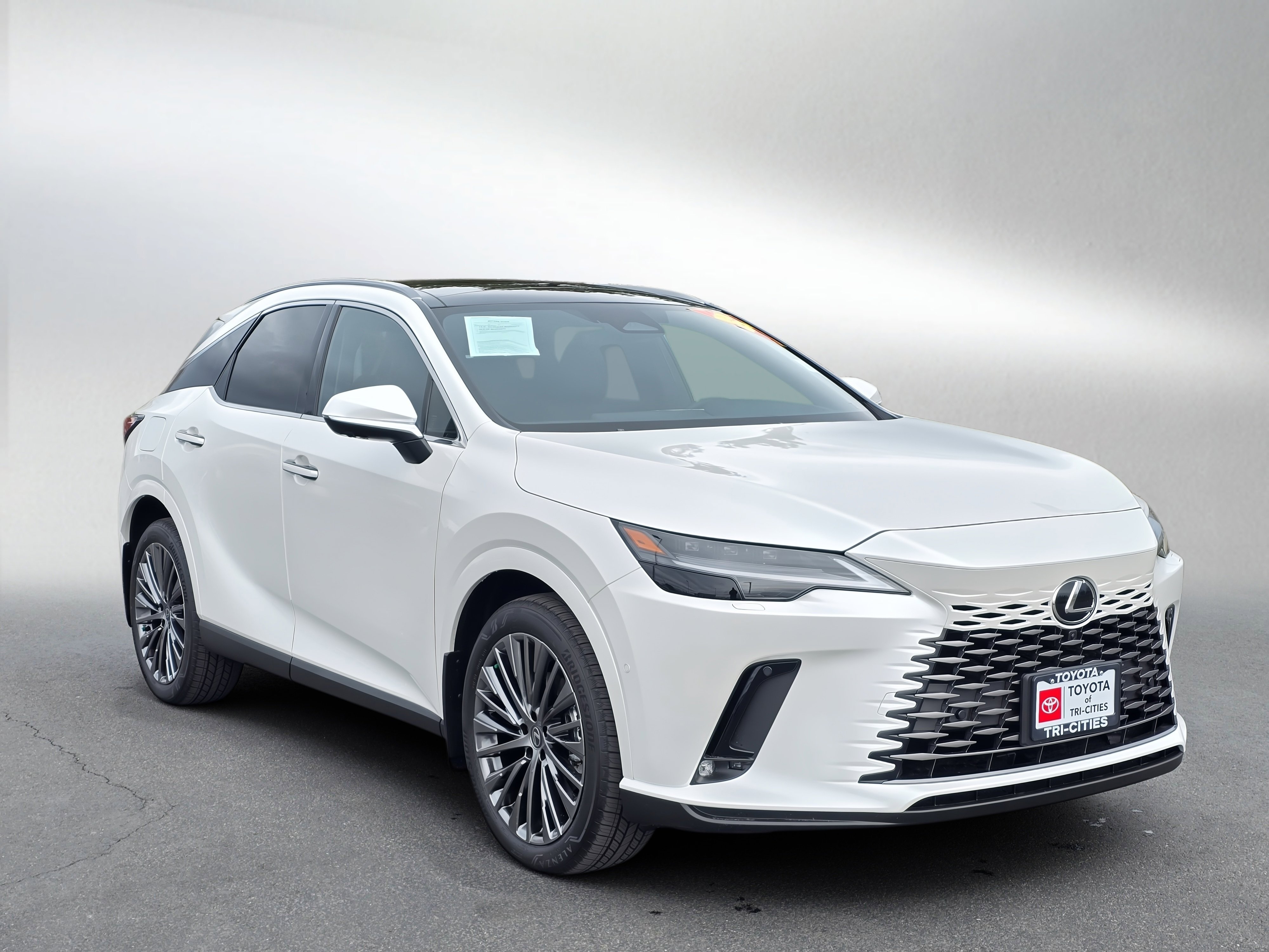 Used 2026 Lexus RX 450h Luxury w/ Convenience Package image 7