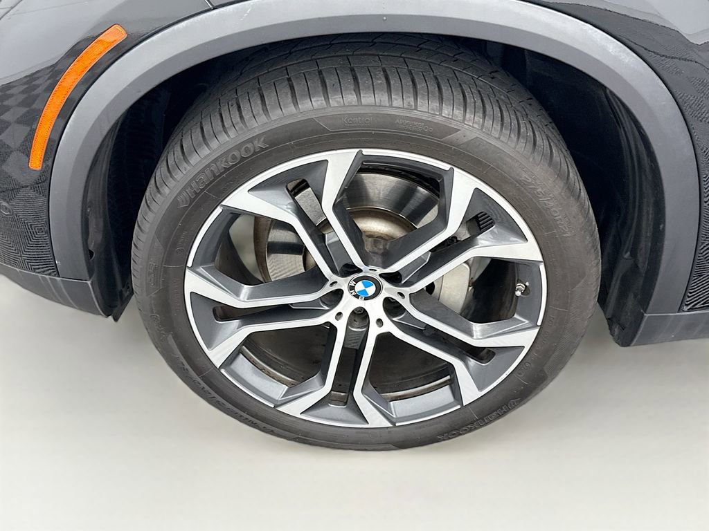 Used 2022 BMW X5 sDrive40i w/ Parking Assistance Package image 29