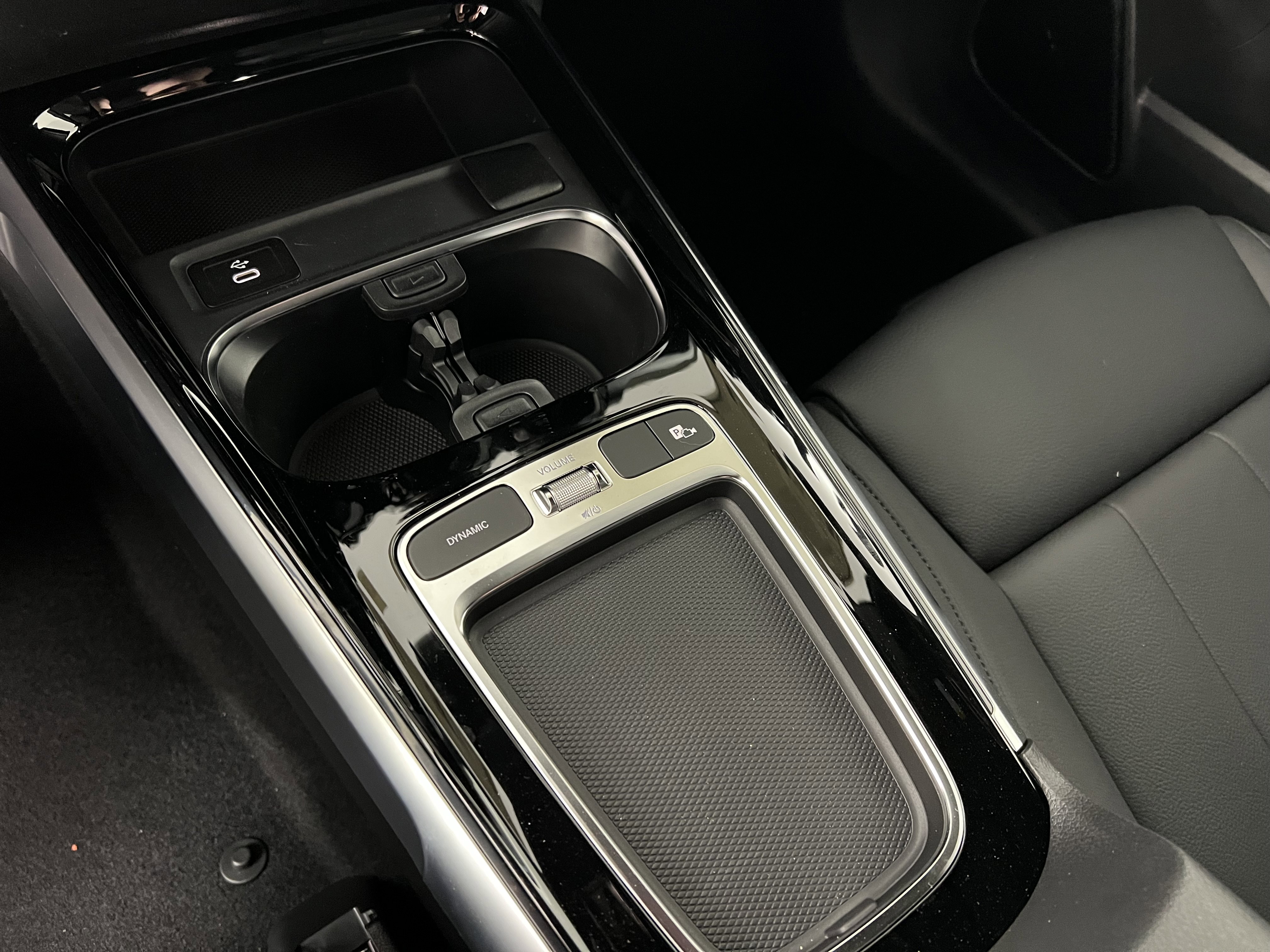 Used 2026 Mercedes-Benz GLB 250 4MATIC image 32