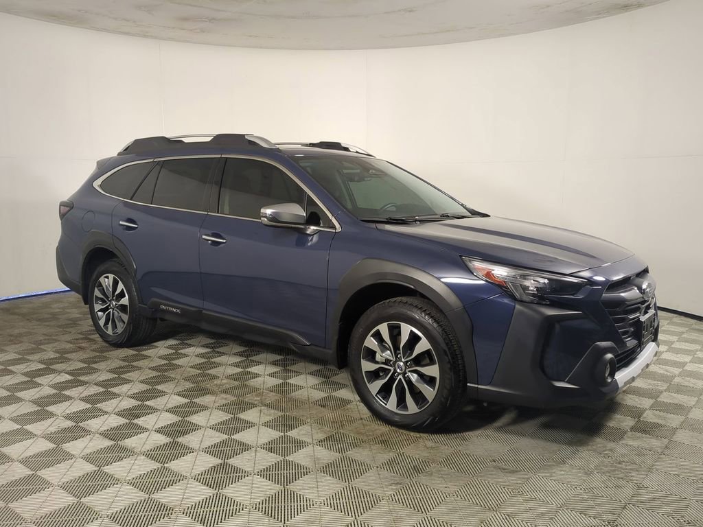 Used 2023 Subaru Outback Touring XT image 2