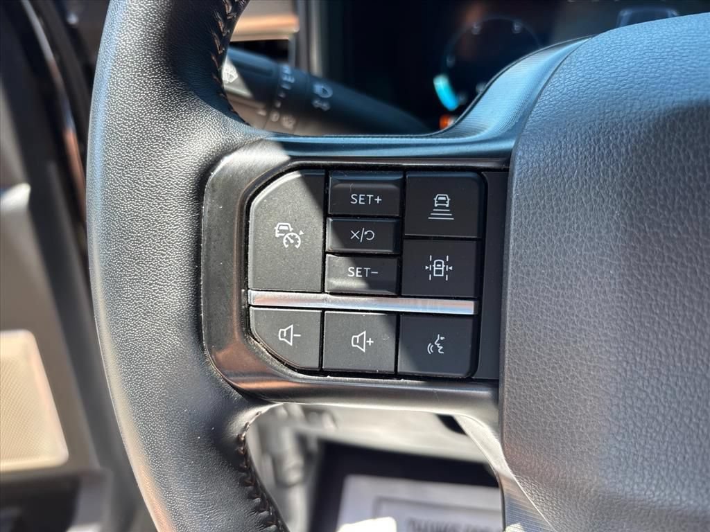 Used 2023 Ford F250 Platinum w/ FX4 Off-Road Package AWD/4WD image 31