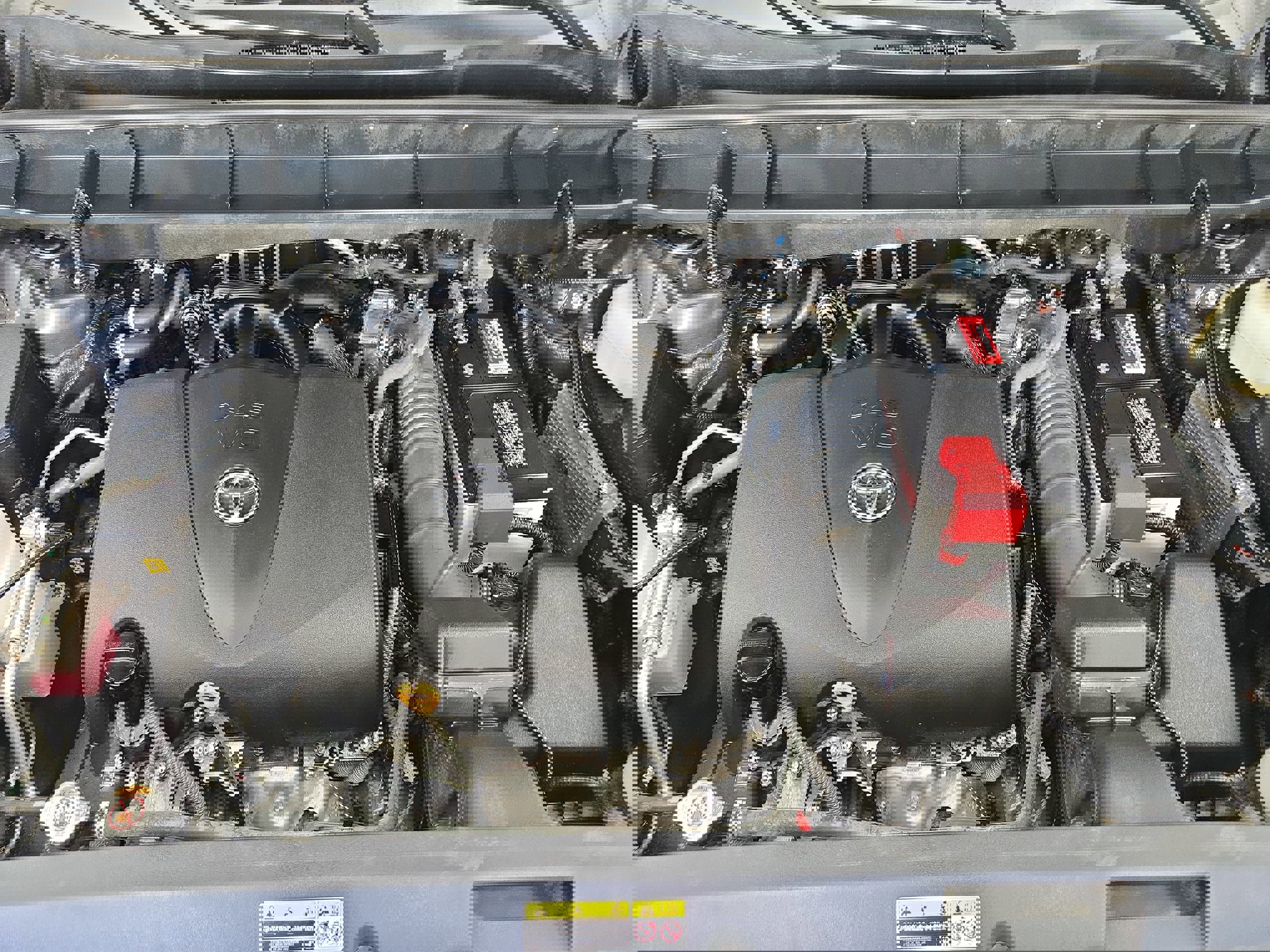 Used 2021 Toyota Highlander L image 29