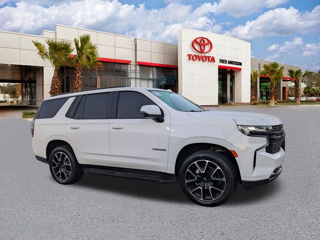 Used 2024 Chevrolet Tahoe RST w/ Luxury Package image 2