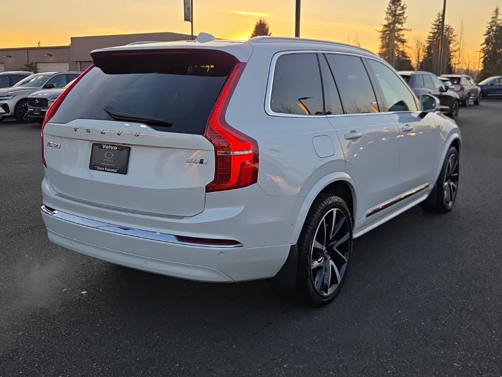 Used 2024 Volvo XC90 B6 Ultimate w/ Lounge Package image 2