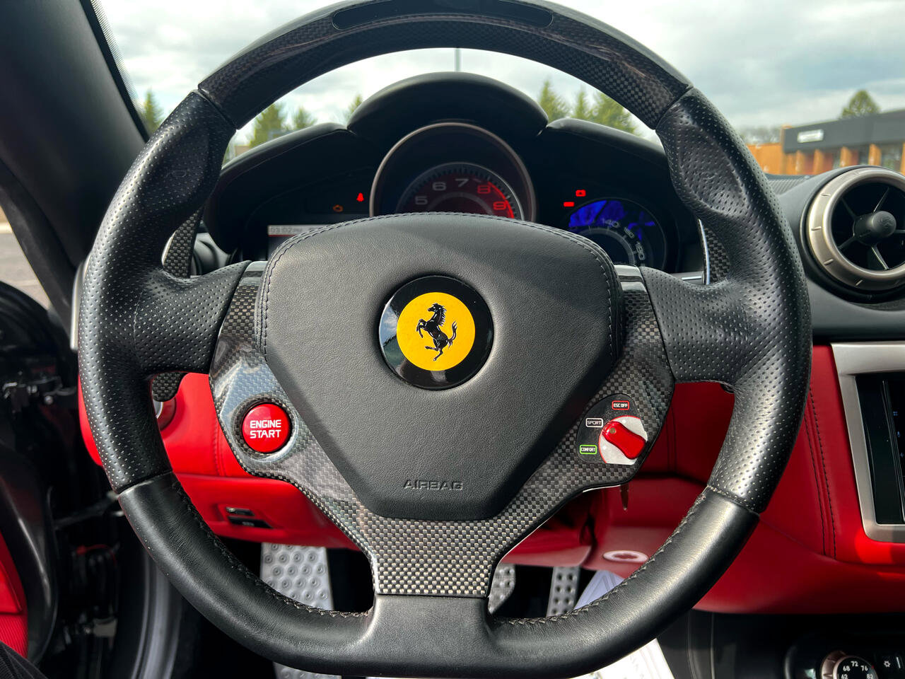 Used 2012 Ferrari California image 12