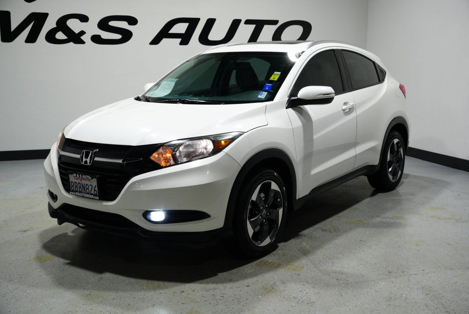 Used 2018 Honda HR-V EX-L image 2