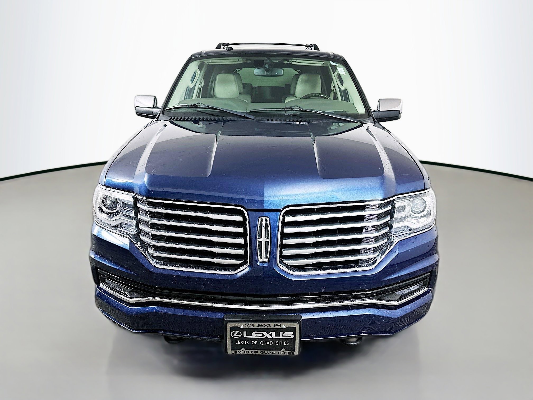 Used 2016 Lincoln Navigator Select AWD/4WD image 2