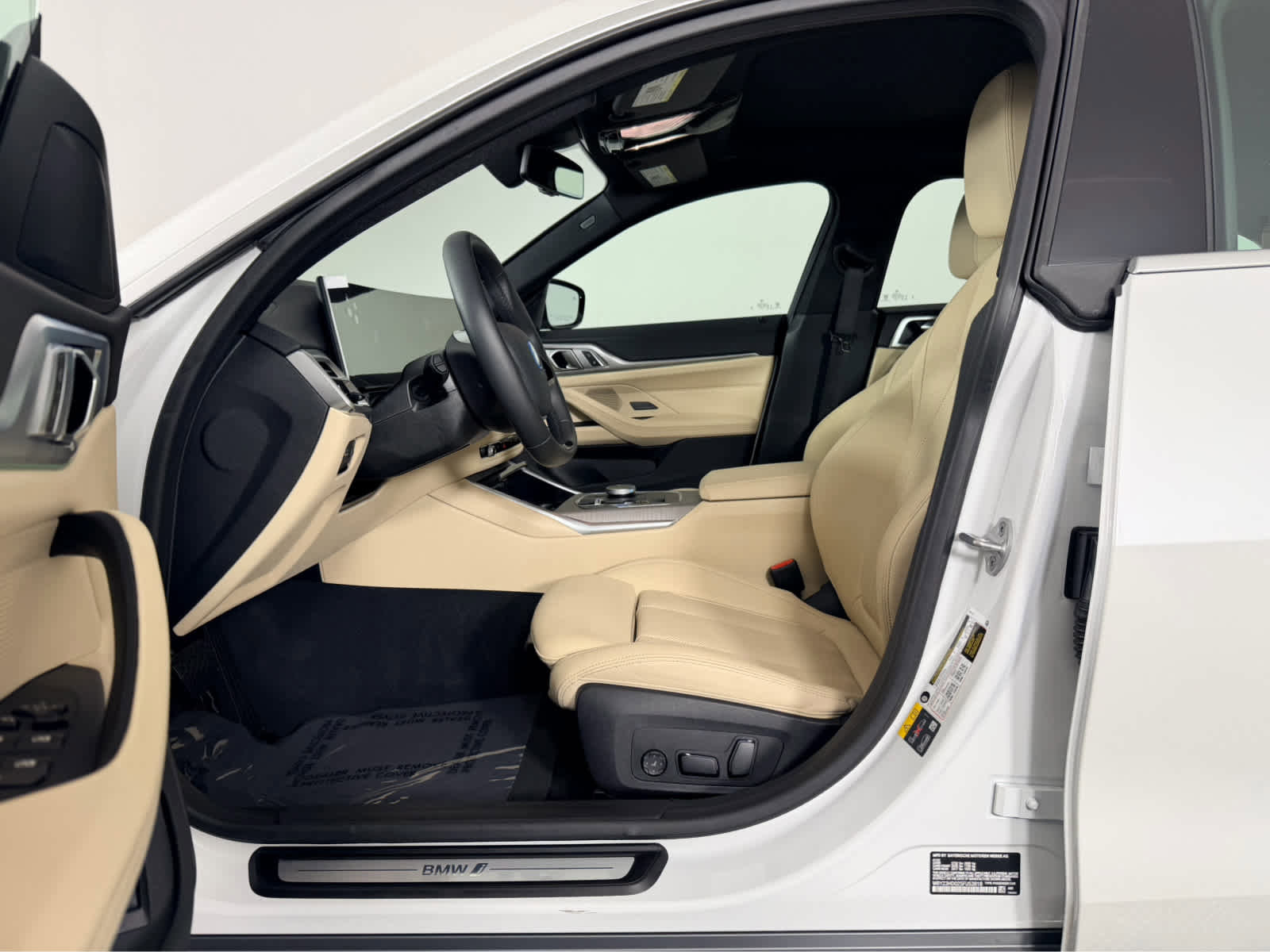 Certified 2025 BMW i4 eDrive40 w/ Driving Assistance Package image 10