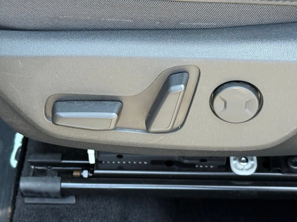 Used 2025 Kia Niro EX FWD image 21