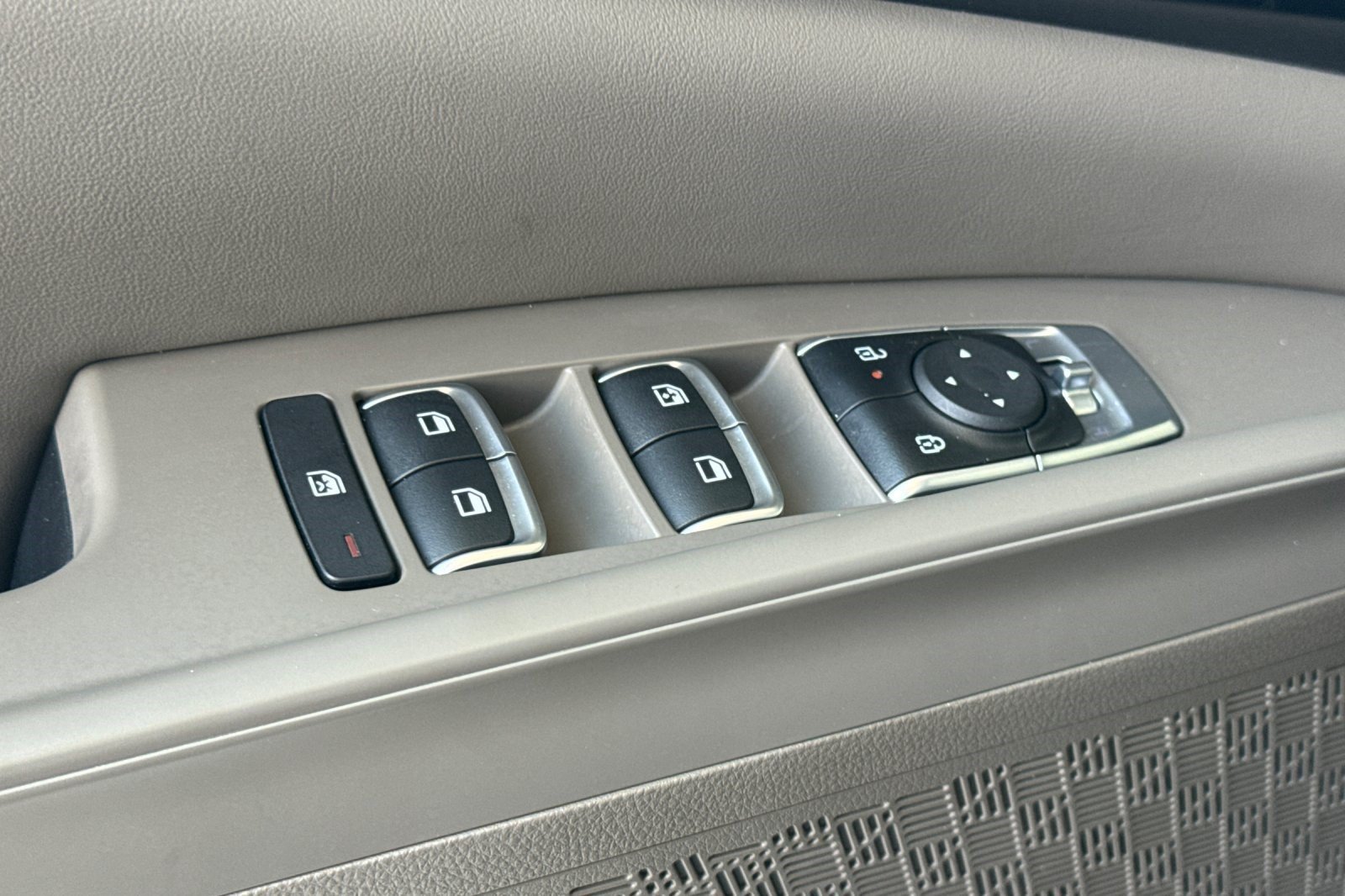 Used 2026 Kia Carnival FWD image 14