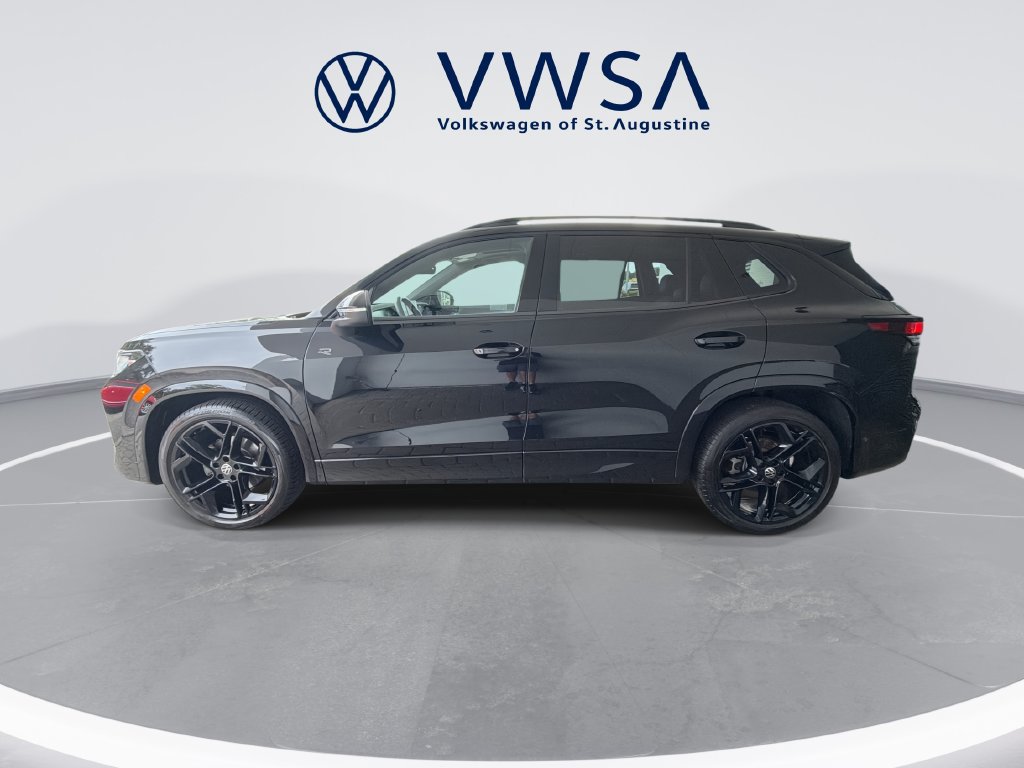 Certified 2025 Volkswagen Tiguan SE R-Line FWD image 4