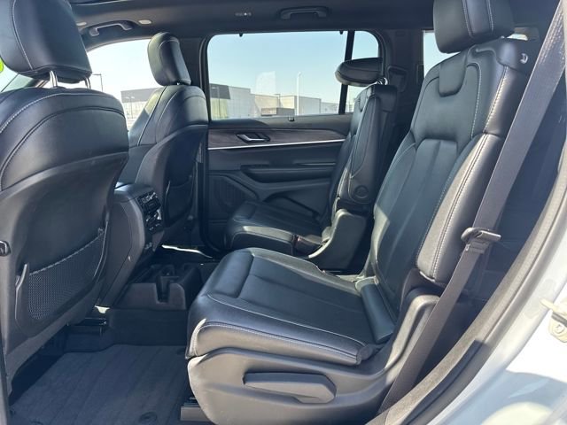Used 2024 Jeep Grand Cherokee L Limited w/ Luxury Tech Group II AWD/4WD image 14