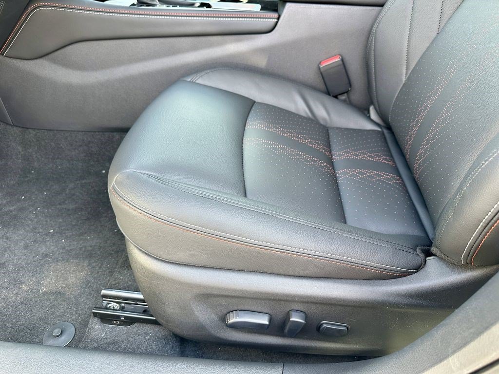 Used 2025 Nissan Altima 2.5 SR w/ SR Premium Package FWD image 24