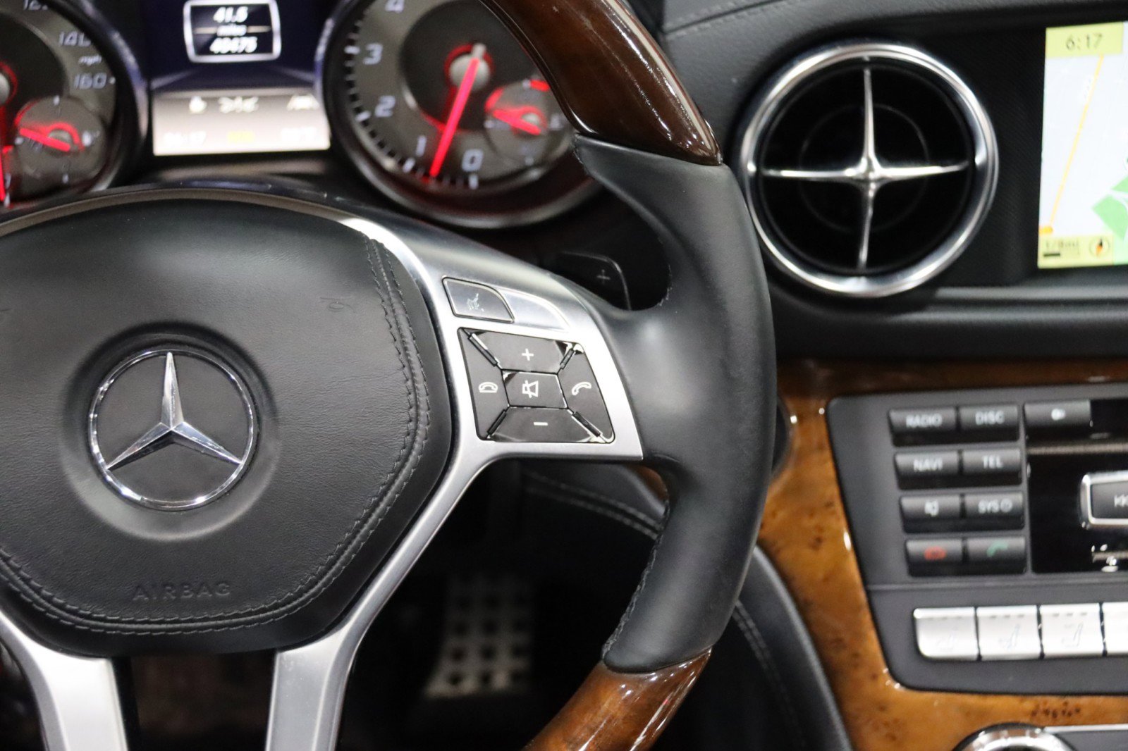 Used 2013 Mercedes-Benz SL 550 image 51