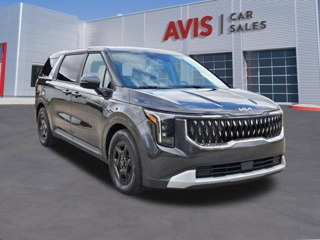 Used 2025 Kia Carnival image 3