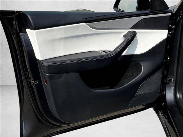 Used 2026 Tesla Model Y 2WD image 15