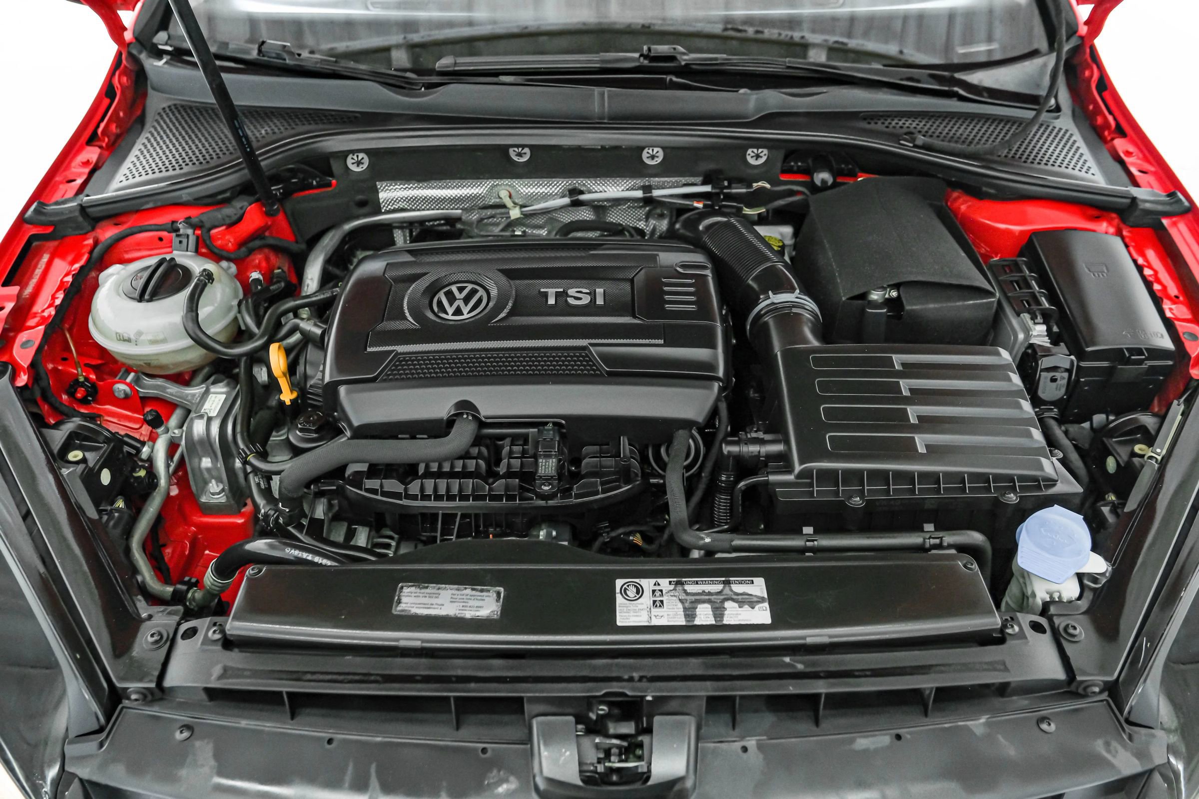 Used 2015 Volkswagen Golf SE image 42