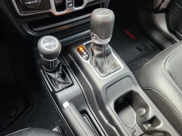 Used 2023 Jeep Wrangler Unlimited Sahara w/ Cold Weather Group image 23