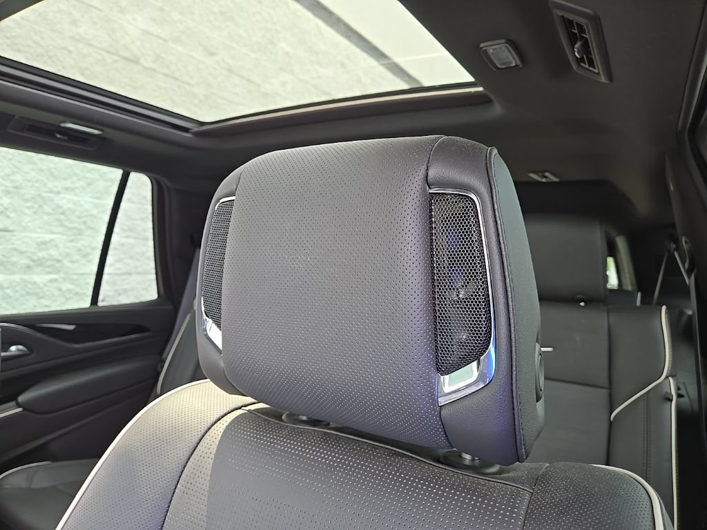 Certified 2023 Cadillac Escalade Sport w/ LPO, ONYX Package AWD/4WD image 14