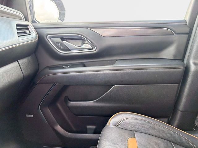 Used 2022 GMC Yukon XL AT4 w/ Technology Package image 19