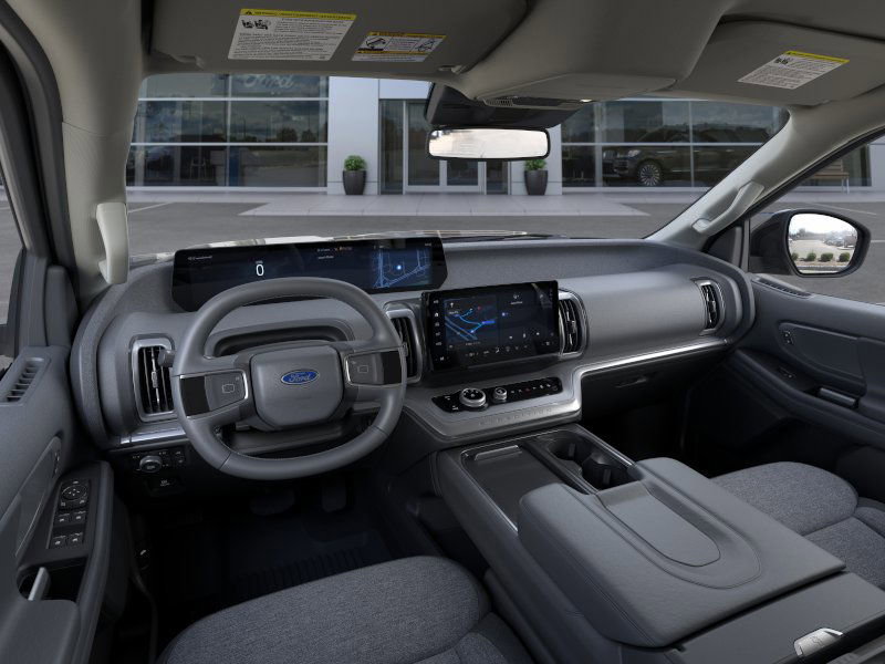 New 2026 Ford Expedition Active image 9