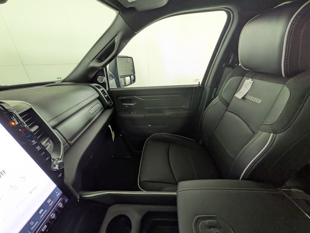 New 2026 RAM 2500 Laramie AWD/4WD image 27