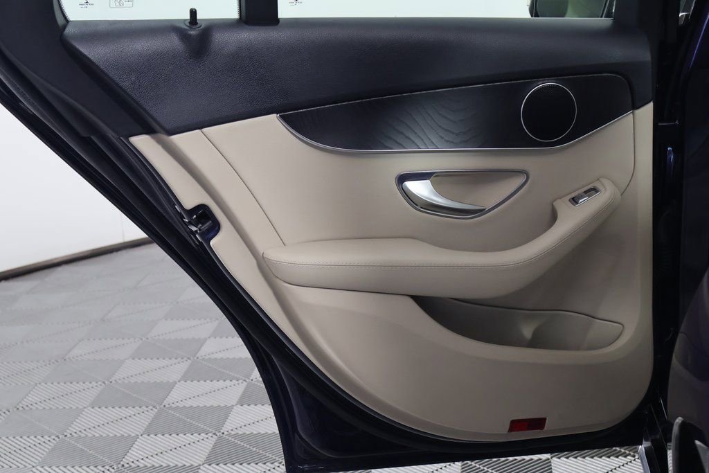 Used 2017 Mercedes-Benz C 300 Sedan image 13